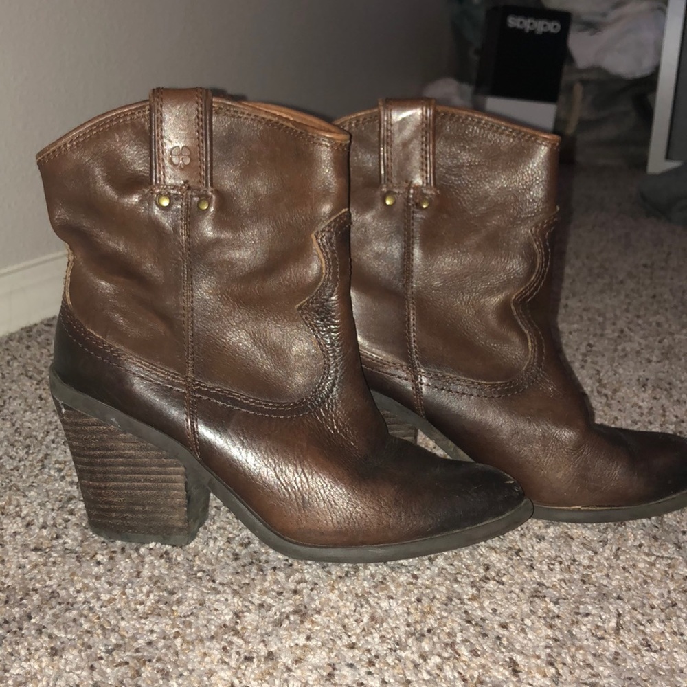 Lucky brand cow girl booties